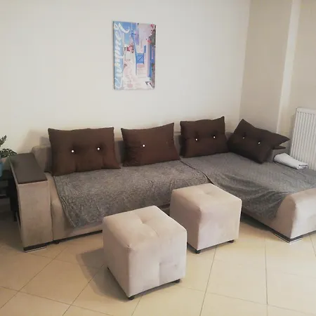 By The - Nei Epivates Apartment Néoi Epivátai