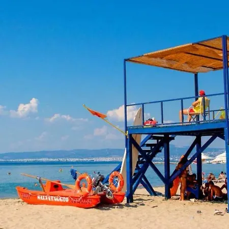 By The - Nei Epivates Apartment Néoi Epivátai