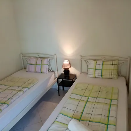 Apartament By The - Nei Epivates *
