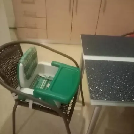 By The - Nei Epivates 公寓 *